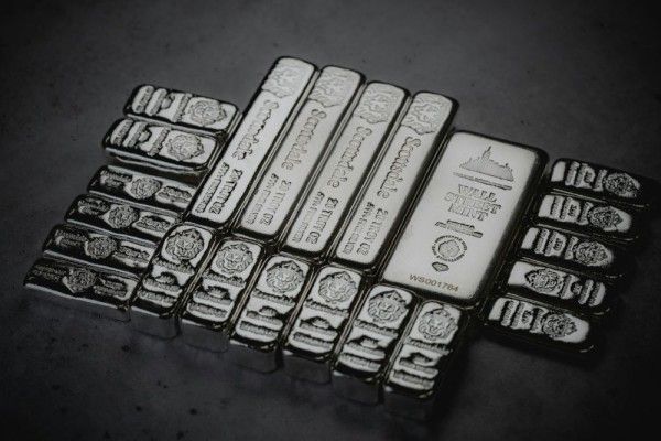 Analisis Perak Waspada Jelang Pidato Powell - Data Pasar 2025-10-14