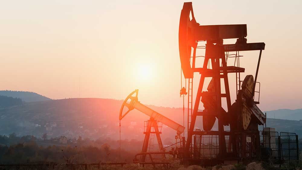 Analisis Damai Ukraina Macet, Harga Minyak Tetap Tertekan — Ada Apa? - Data Pasar 2025-12-03