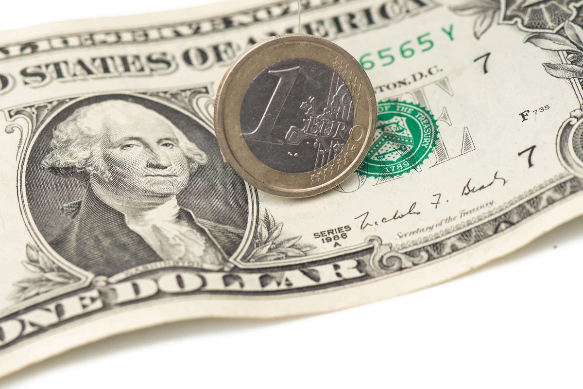 Analisis Dolar Melemah, Damai Ukraina & The Fed Bikin Tertekan? - Data Pasar 2025-11-26