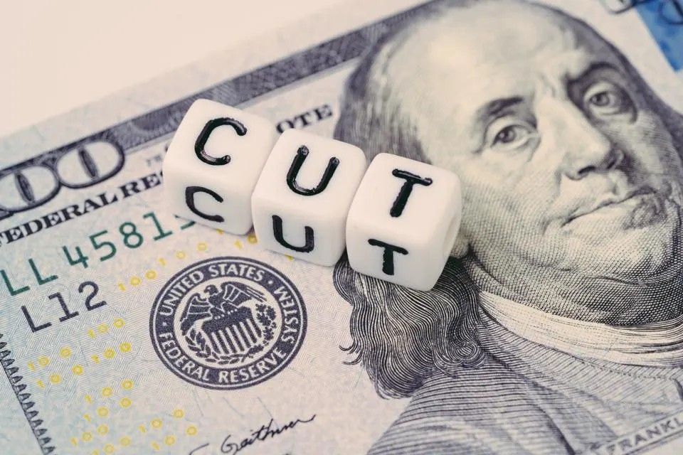 Analisis Sinyal Cut Rate Desember, Dolar di Ujung Tanduk? - Data Pasar 2025-11-24