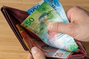 USD/CHF Menguat, Pasar Tunggu Kepastian Gencatan AS–Iran