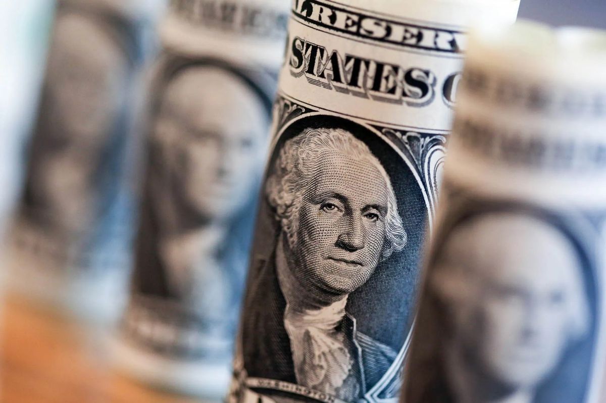 Analisis Inflasi Turun, Dolar Kehilangan Tenaga - Data Pasar 2026-07-14